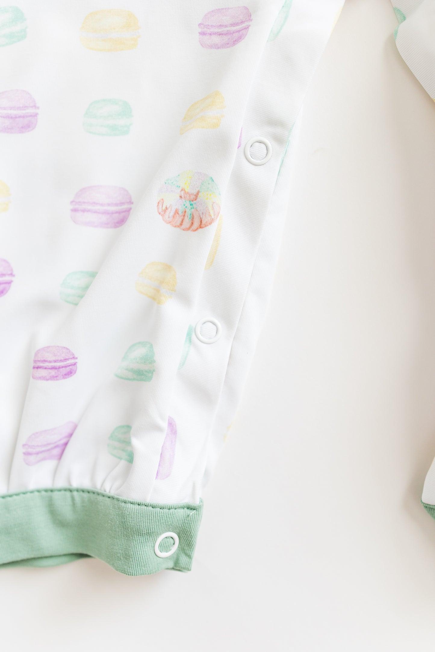 Mardi Gras Boys Macaron Longall